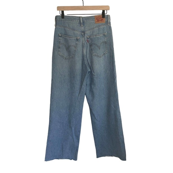 Levi's Women's High Waisted Straight Jeans size 27 Light blue - Picture 4 of 9